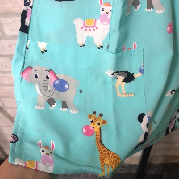 Maevn Womens scrub top bubbalicious NWT sizes S, M, L - Picture 4 of 6